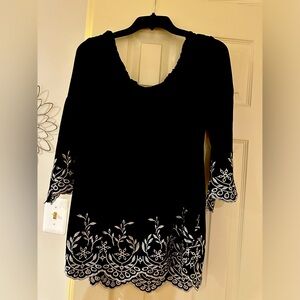 WFBM Embroidery Top, size XL